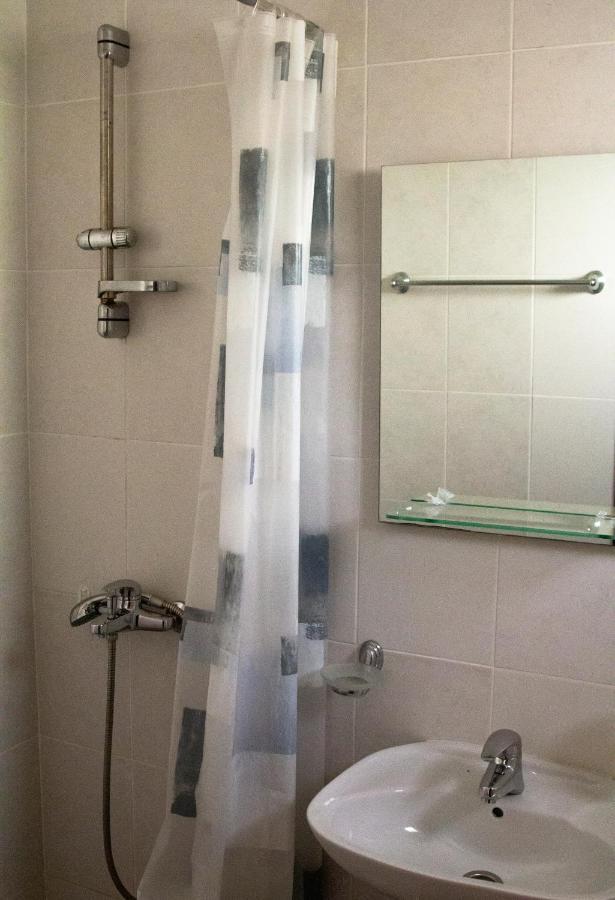 Hostel "Kraljica Snezna " Sutomore Luaran gambar