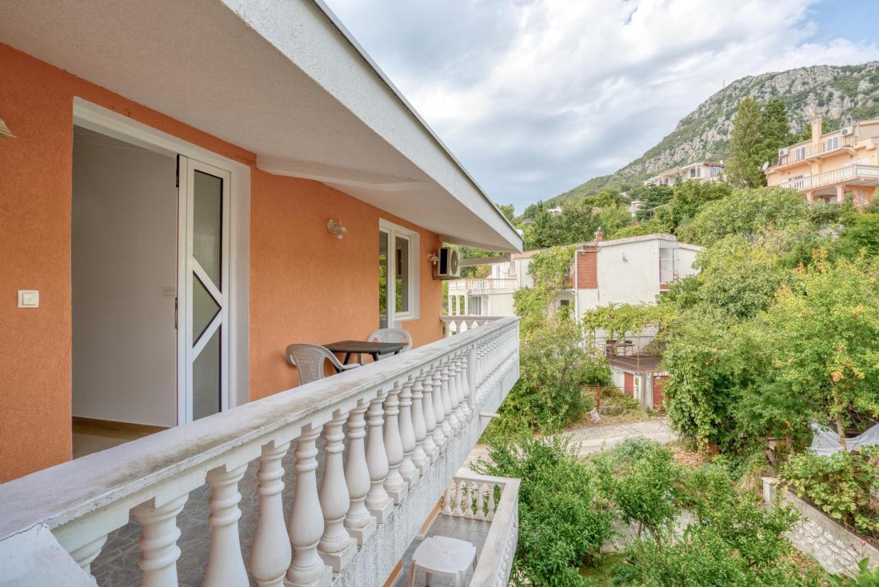 Hostel "Kraljica Snezna " Sutomore Luaran gambar